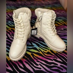 Stylish Cream Women's Boots